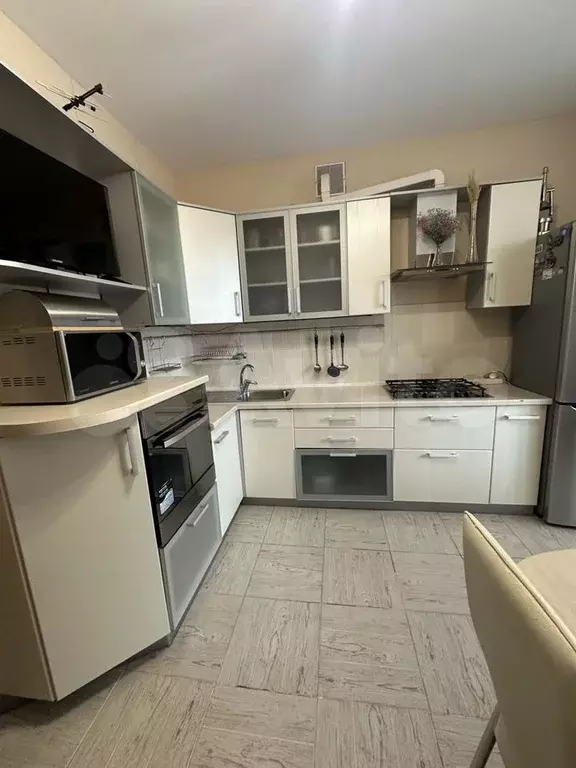 1-к. квартира, 45 м, 4/10 эт. - Фото 0
