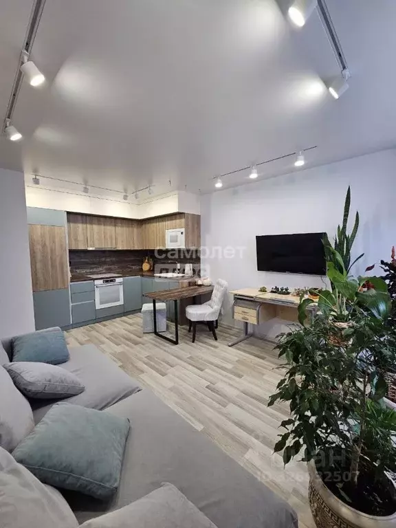 1-к кв. Свердловская область, Екатеринбург ул. Академика Парина, 35 ... - Фото 1