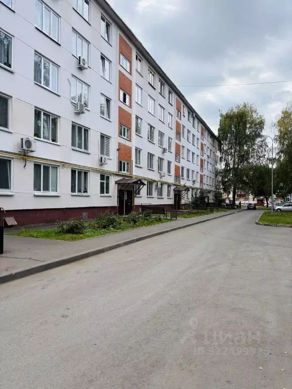2-к кв. Татарстан, Нижнекамск просп. Химиков, 30А (44.0 м) - Фото 0