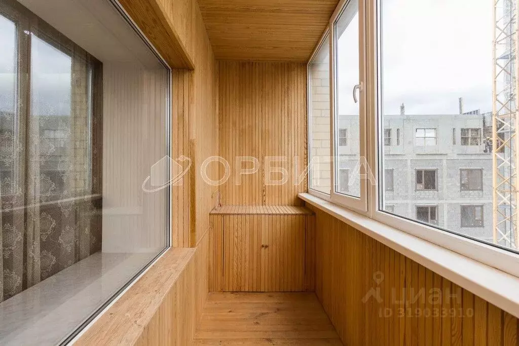 2-к кв. Тюменская область, Тюмень Ирбитская ул., 6 (88.0 м) - Фото 1