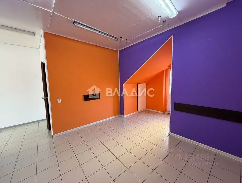 Помещение свободного назначения в Коми, Сыктывкар ул. Морозова, 186 ... - Фото 1