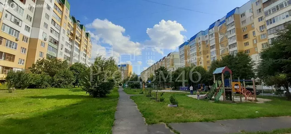 3-комнатная квартира: Курск, улица Бойцов 9-й Дивизии, 189А (75.8 м) - Фото 0