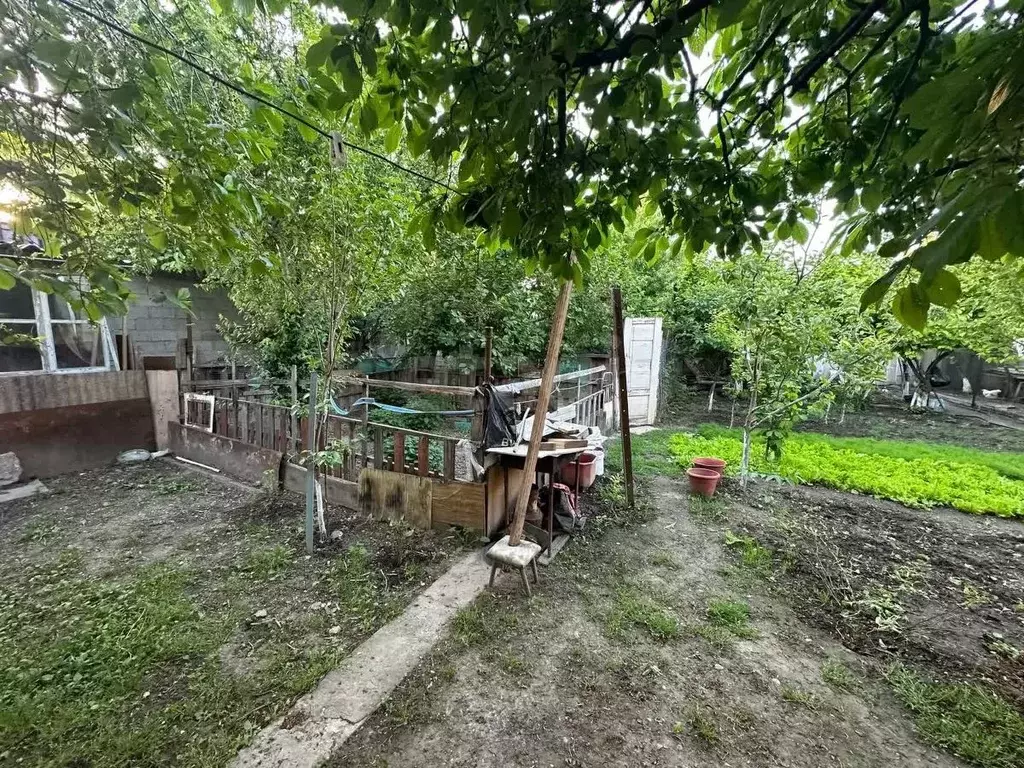 Участок в Дагестан, Махачкала ул. Етим Эмина, 14 (2.8 сот.) - Фото 0