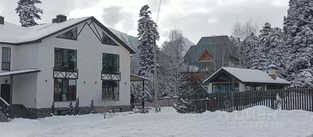 Дом в Карачаево-Черкесия, Зеленчукский район, с. Архыз ул. Безымянная, ... - Фото 1
