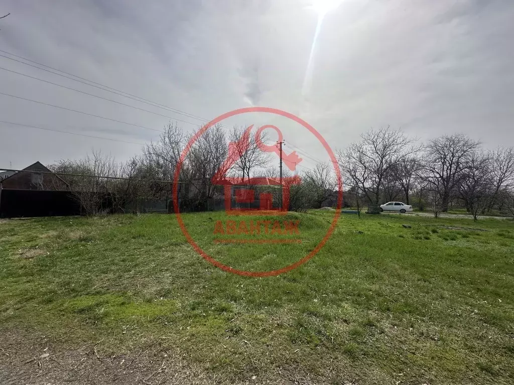 Участок в Краснодарский край, Новокубанск ул. Третьего Интернационала, ... - Фото 1