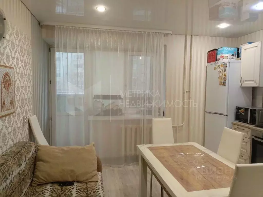 2-к кв. Тюменская область, Тюмень Микрорайон мыс, ул. Малиновского, 8 ... - Фото 1