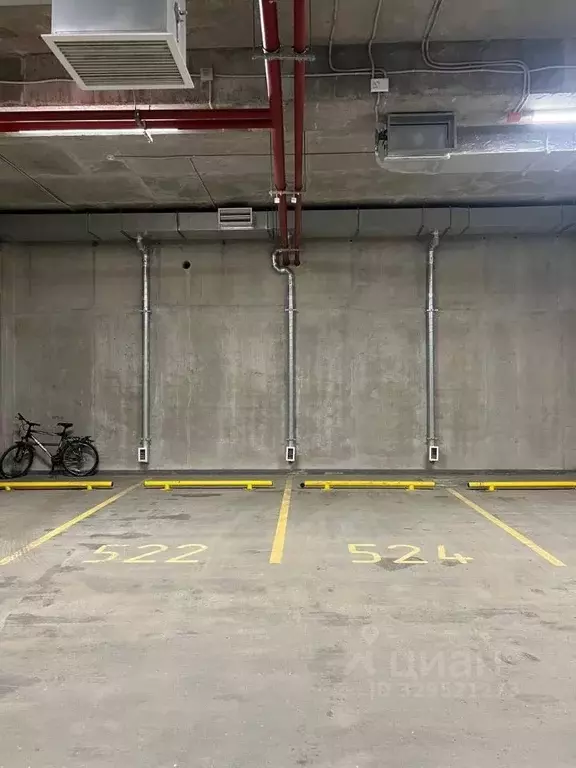 Гараж в Санкт-Петербург Малая Бухарестская ул., 12 (13 м) - Фото 1