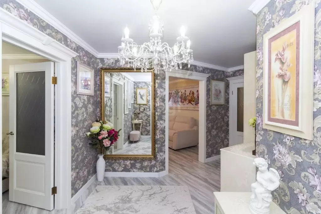 2-к кв. Тюменская область, Тюмень Амурская ул., 39 (75.0 м) - Фото 1