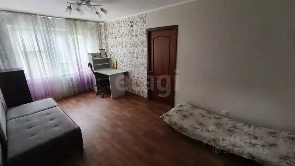 3-к кв. Омская область, Омск ул. Химиков, 40 (58.0 м) - Фото 2