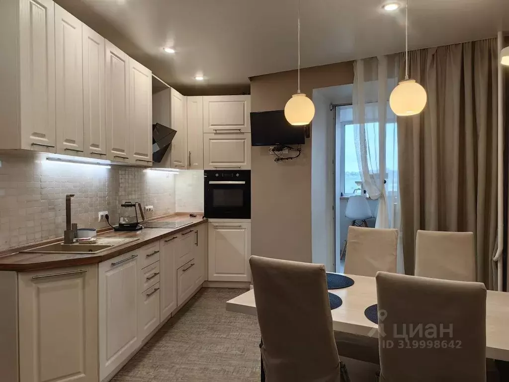 3-к кв. Красноярский край, Красноярск ул. Куйбышева, 97 (85.0 м) - Фото 0