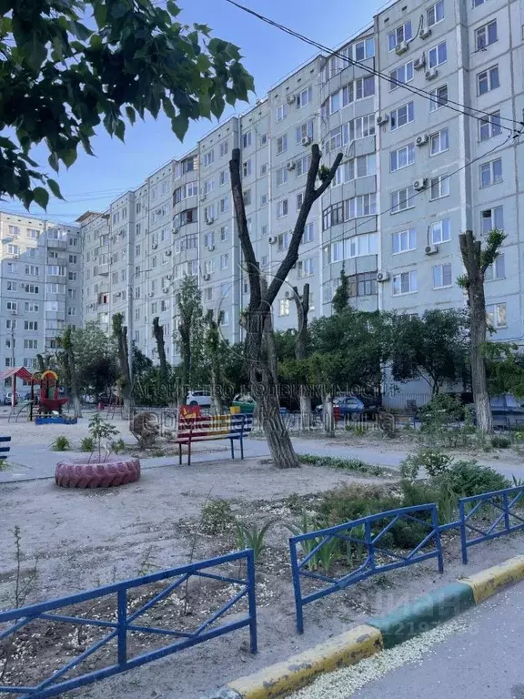 4-к кв. Волгоградская область, Волгоград ул. 8-й Воздушной Армии, 40 ... - Фото 0