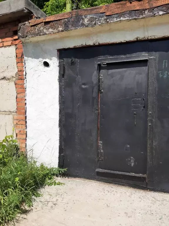 Гараж в Красноярский край, Красноярск ул. 60 лет Октября, 111а (17 м) - Фото 1
