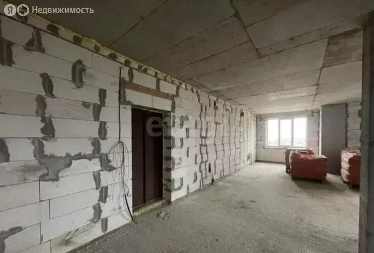 3-комнатная квартира: Владикавказ, улица Олега Кошевого, 28 (81 м) - Фото 1