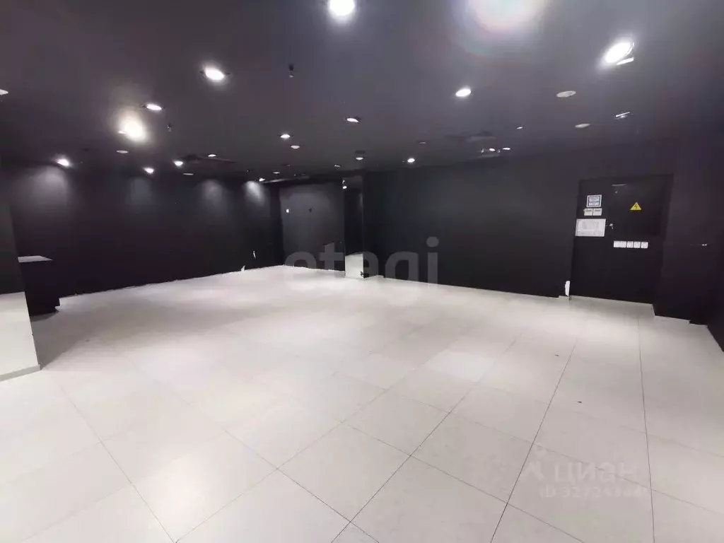 Торговая площадь в Ямало-Ненецкий АО, Новый Уренгой Юбилейная ул., 5 ... - Фото 2