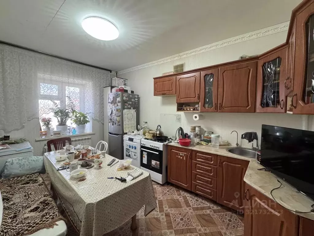 2-к кв. Саха (Якутия), Якутск ул. 50 лет Советской Армии, 12 (69.0 м) - Фото 0