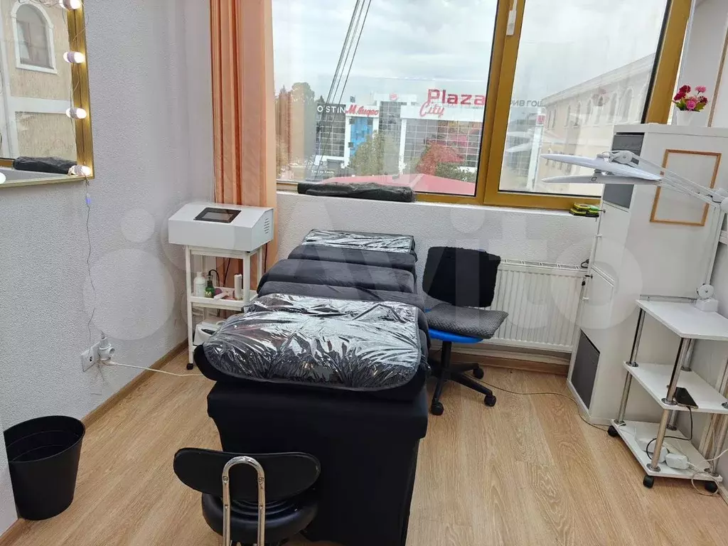 Рабочее место мастера / специалиста в студии в цен - Фото 0