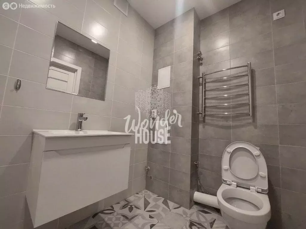 Квартира-студия: Тюмень, улица Республики, 204к11 (30.8 м) - Фото 1