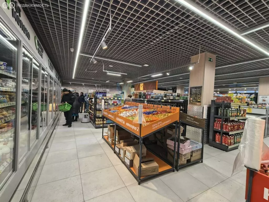 Торговая площадь (441 м) - Фото 1