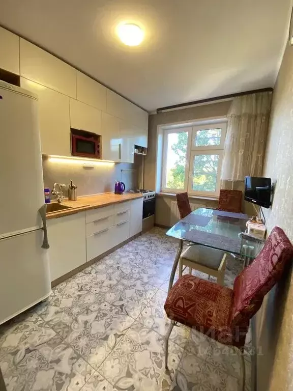2-к кв. Псковская область, Псков Бастионная ул., 17 (50.0 м) - Фото 0