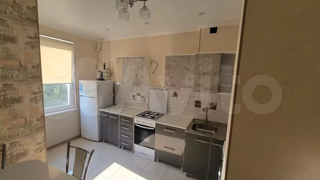 1-к. квартира, 38 м, 1/4 эт. - Фото 0