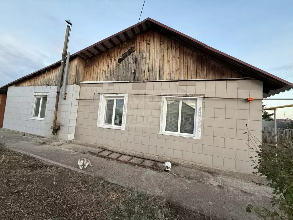 Дом в Оренбургская область, Оренбургский район, пос. Караванный ... - Фото 2