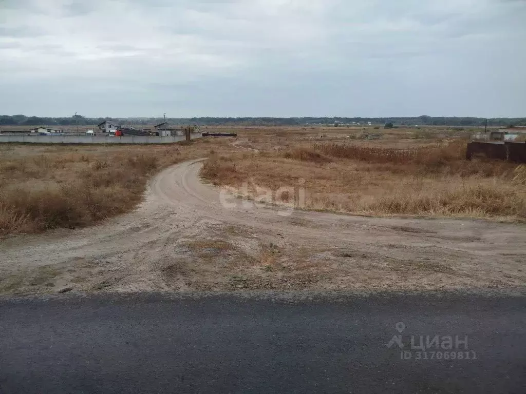 Участок в Курская область, Курский район, Моковский сельсовет, д. 2-я ... - Фото 0