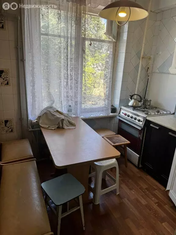 3-комнатная квартира: Пятигорск, улица Юлиуса Фучика, 4к2 (50 м) - Фото 1
