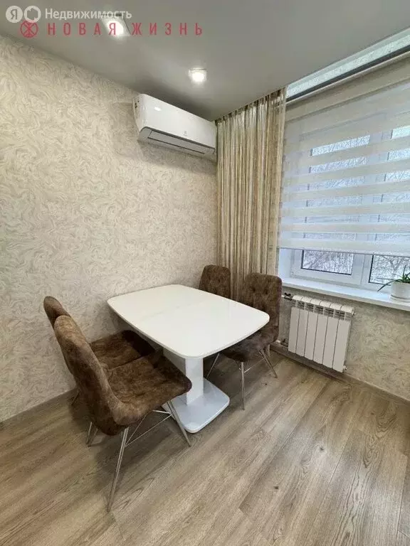 4-комнатная квартира: Самара, проспект Кирова, 407 (92 м) - Фото 1