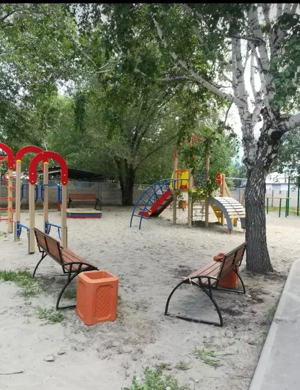 Комната Алтайский край, Барнаул ул. Веры Кащеевой, 16 (14.0 м) - Фото 2