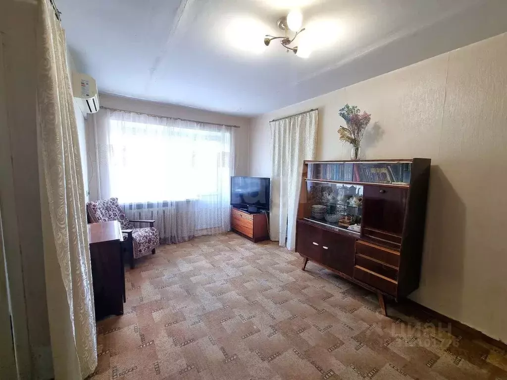 2-к кв. Волгоградская область, Волгоград Созидательская ул., 8 (39.6 ... - Фото 1