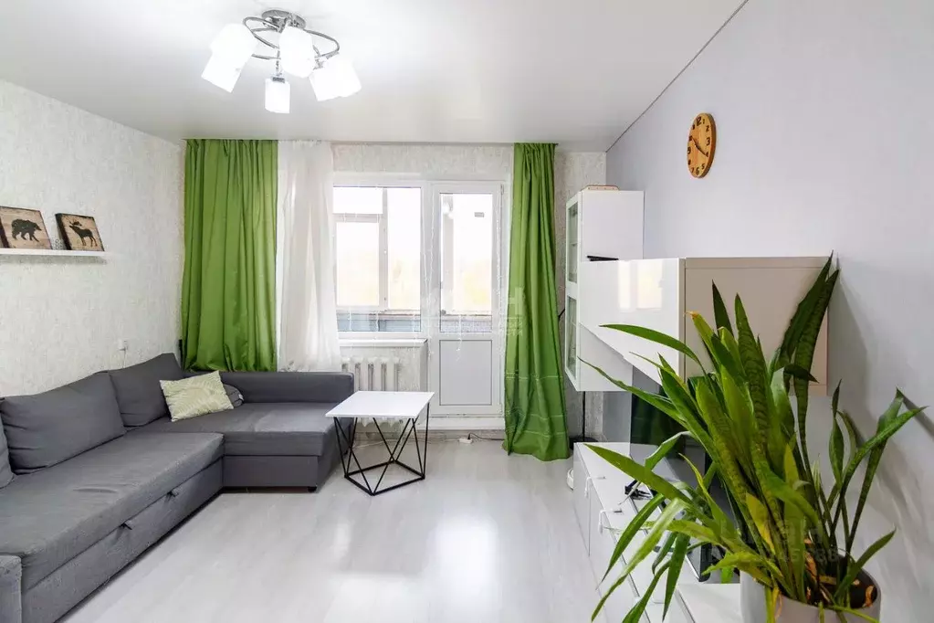 3-к кв. Карелия, Петрозаводск Нойбранденбургская ул., 3к2 (69.0 м) - Фото 0