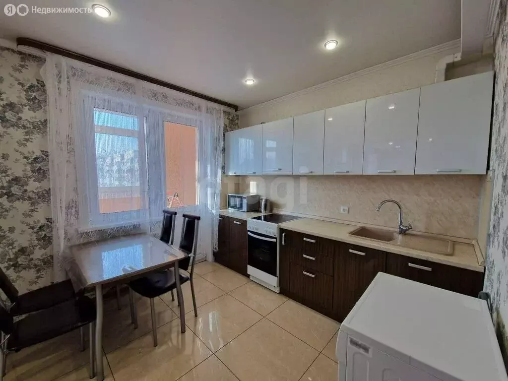 2-комнатная квартира: Южно-Сахалинск, улица А.О. Емельянова, 35 (56 м) - Фото 2