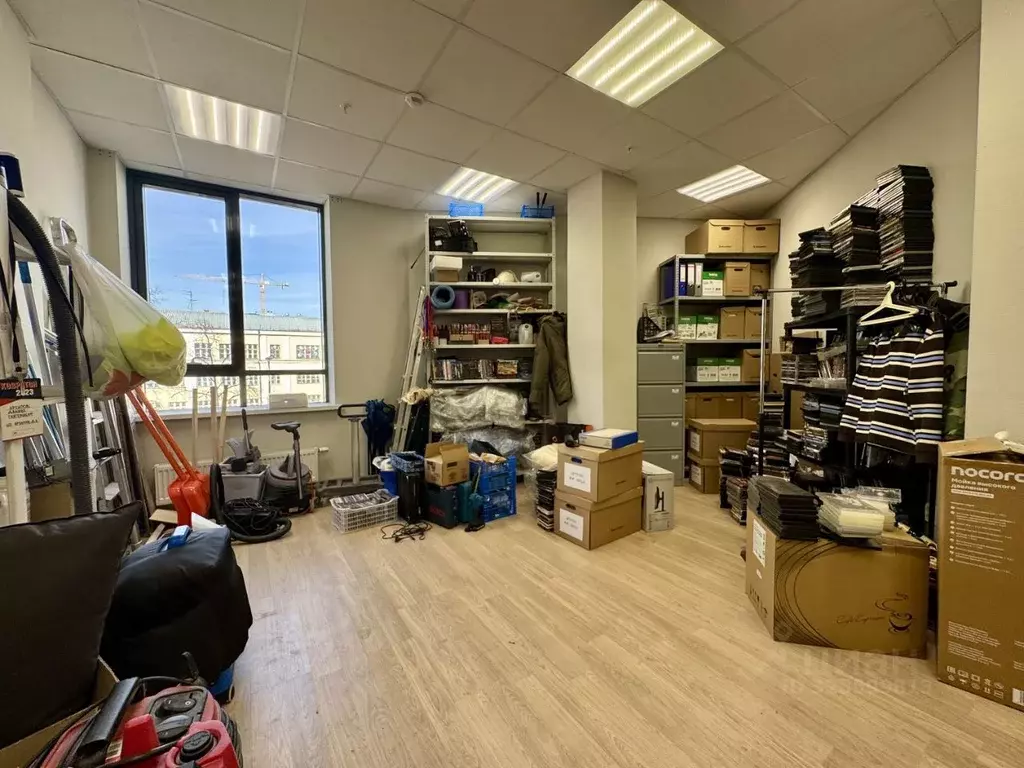 Офис в Свердловская область, Екатеринбург ул. Кузнецова, 2Б (29 м) - Фото 1