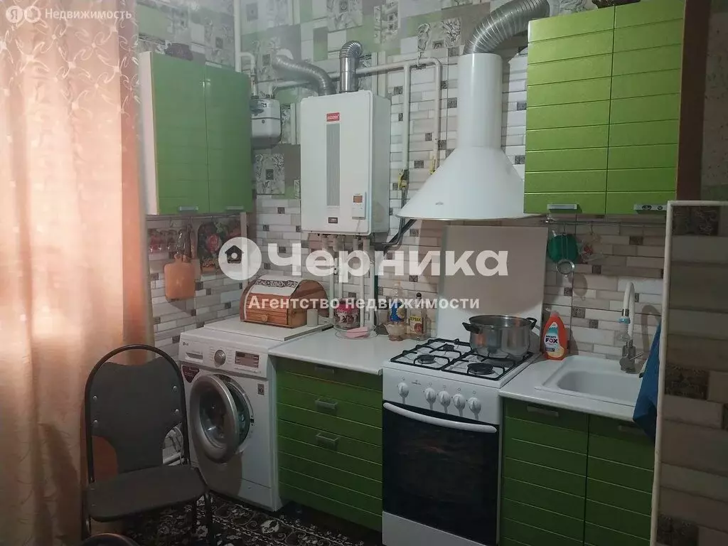 1-комнатная квартира: Новошахтинск, улица Достоевского, 28 (34 м) - Фото 0
