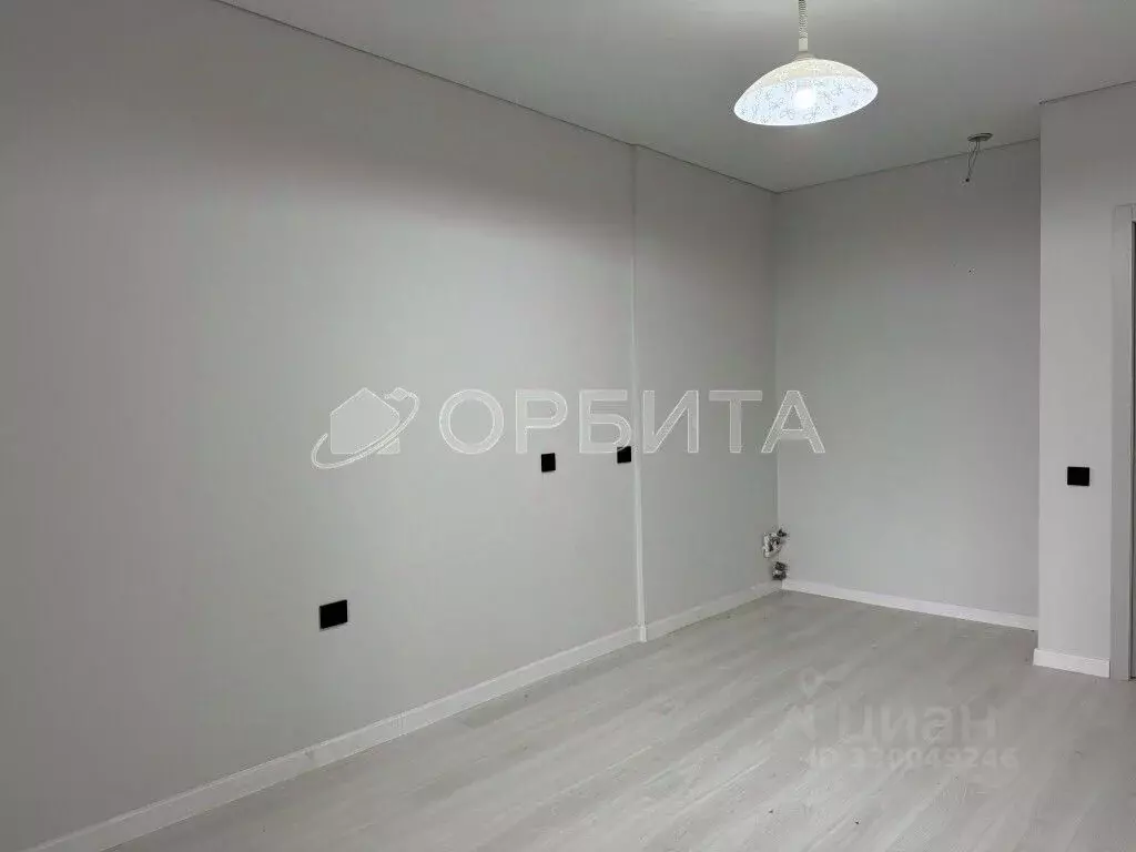 1-к кв. Тюменская область, Тюмень ул. Николая Ростовцева, 27 (42.8 м) - Фото 0