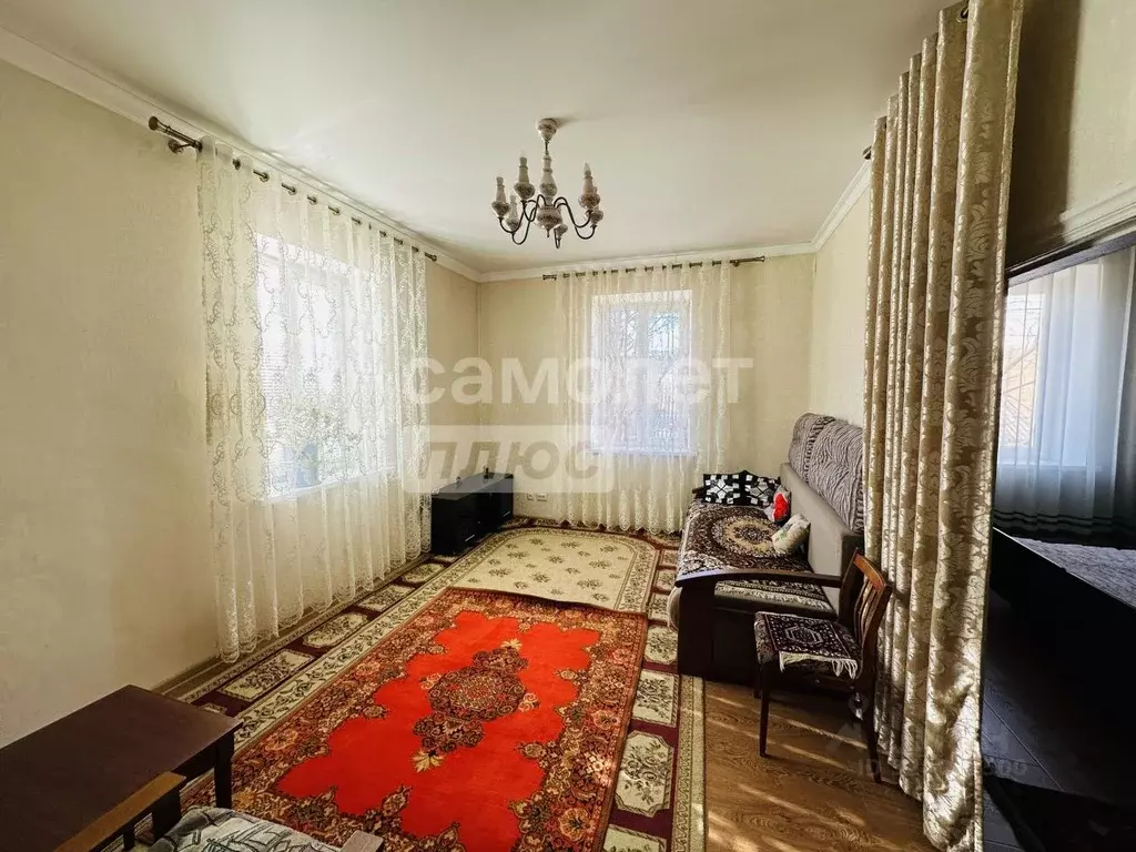 2-к кв. Дагестан, Буйнакск ул. Ленина, 5 (56.5 м) - Фото 1