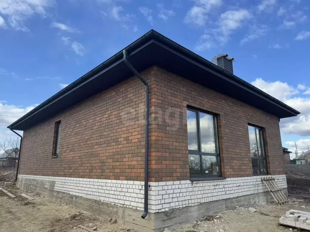 Дом в Воронежская область, с. Семилуки ул. Калинина, 11А (100 м) - Фото 2