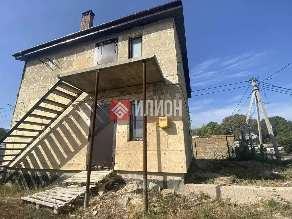 Дом в Севастополь пос. Любимовка, ул. Южногородская, 28 (140 м) - Фото 1