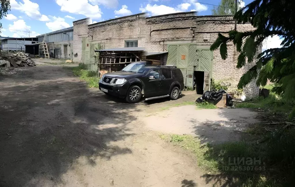 Торговая площадь в Ленинградская область, Тихвин ул. Карла Маркса, 120 ... - Фото 1