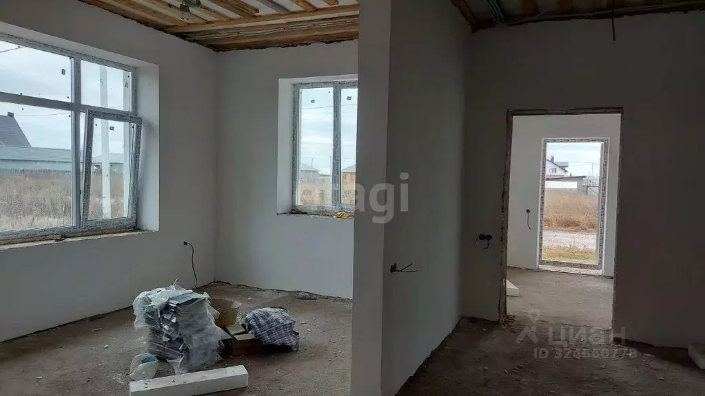 Дом в Башкортостан, Стерлитамакский район, Казадаевский сельсовет, с. ... - Фото 1