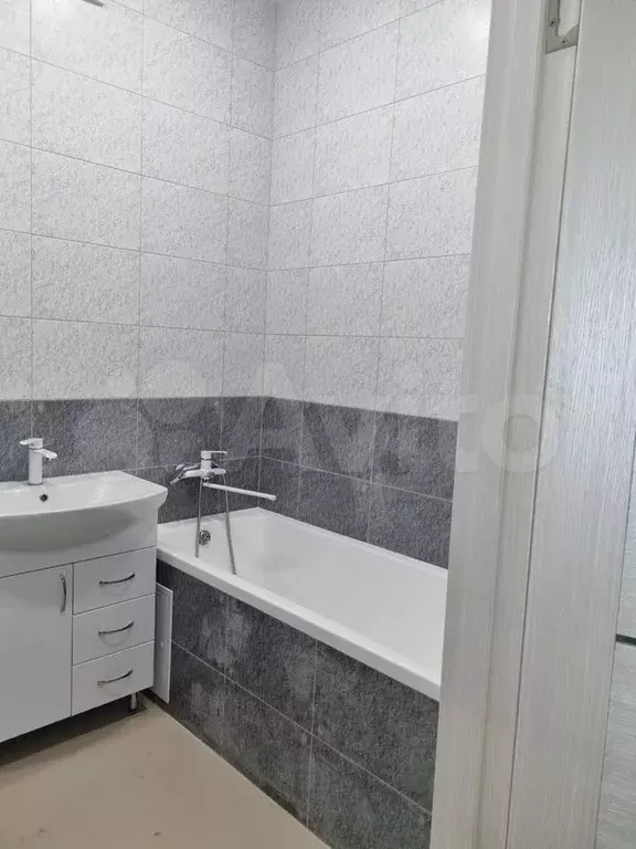 1-к. квартира, 38 м, 3/3 эт. - Фото 0