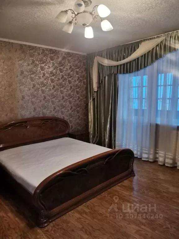 4-к кв. Алтайский край, Барнаул ул. Юрина, 114А (90.0 м) - Фото 0