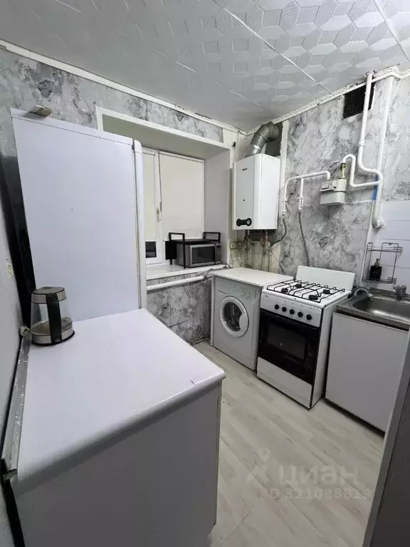 2-к кв. Нижегородская область, Бор Западная ул., 18 (38.03 м) - Фото 1