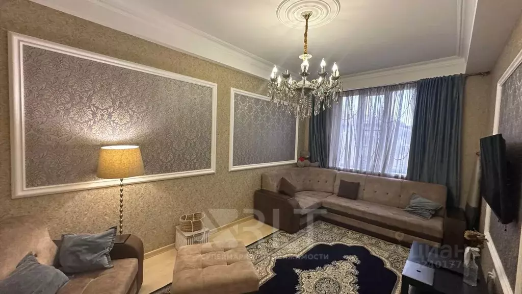 2-к кв. Дагестан, Махачкала ул. Азиза Алиева, 18 (61.2 м) - Фото 1