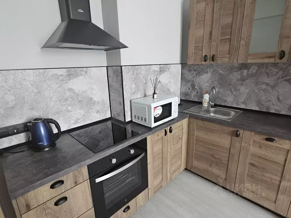 1-к кв. Новосибирская область, Новосибирск ул. Кирова, 276 (37.9 м) - Фото 0