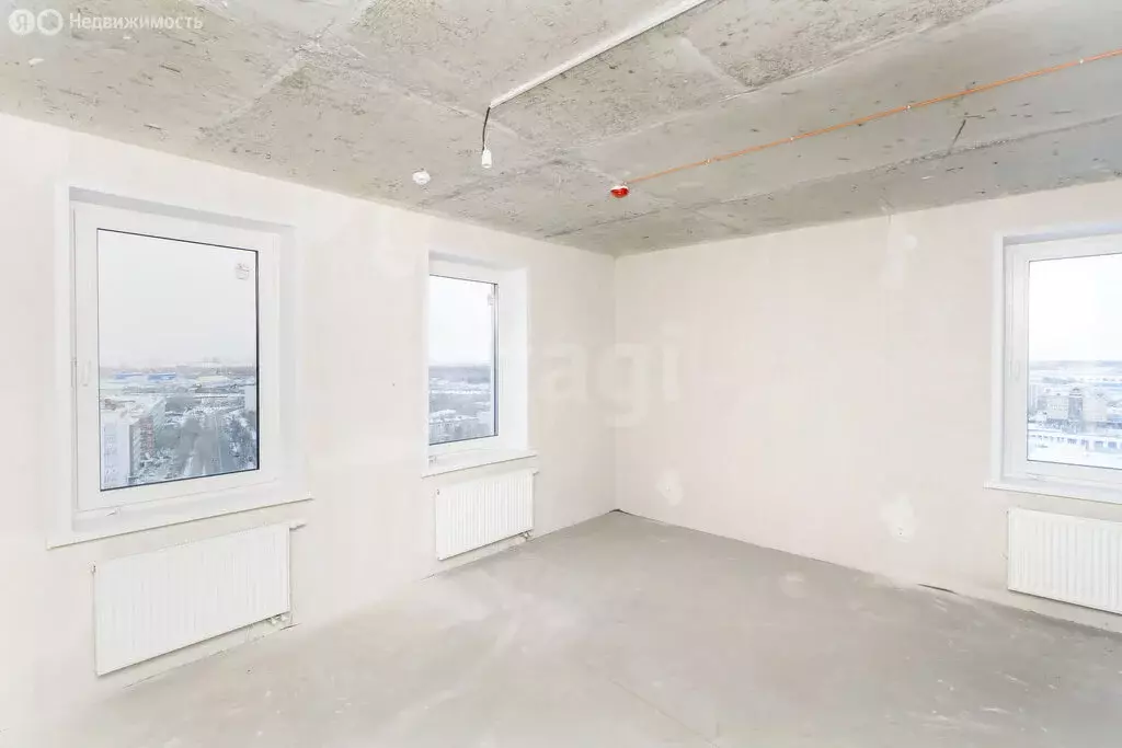 Квартира-студия: Тюмень, улица Республики, 204к5 (28.7 м) - Фото 2