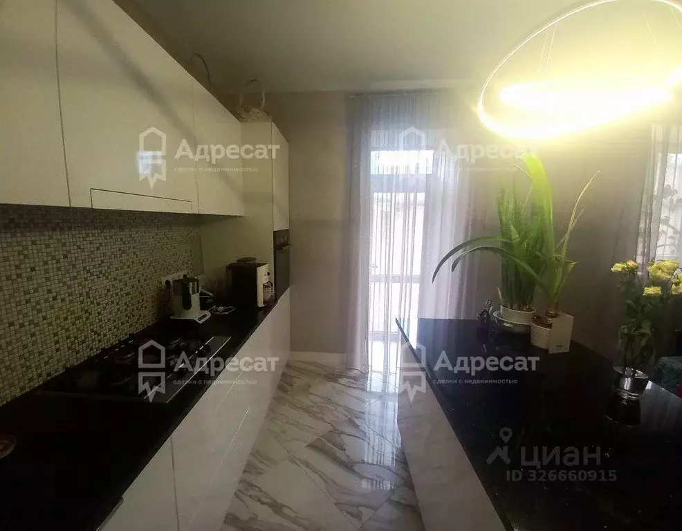 Дом в Волгоградская область, Волгоград ул. Полковника Батюка (195 м) - Фото 1