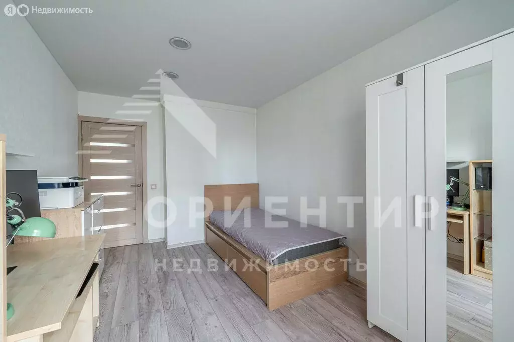 3-комнатная квартира: Екатеринбург, улица Бажова, 161 (58 м) - Фото 1