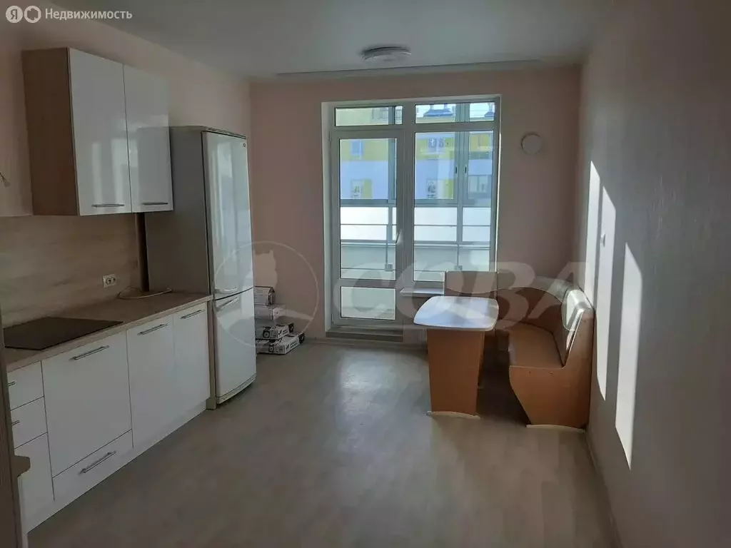2-комнатная квартира: Тюмень, улица Владимира Бахарева, 3к1 (53.8 м) - Фото 1