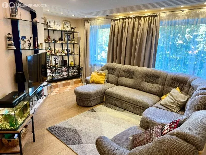 3-комнатная квартира: Мурманск, улица Челюскинцев, 30А (70 м) - Фото 1